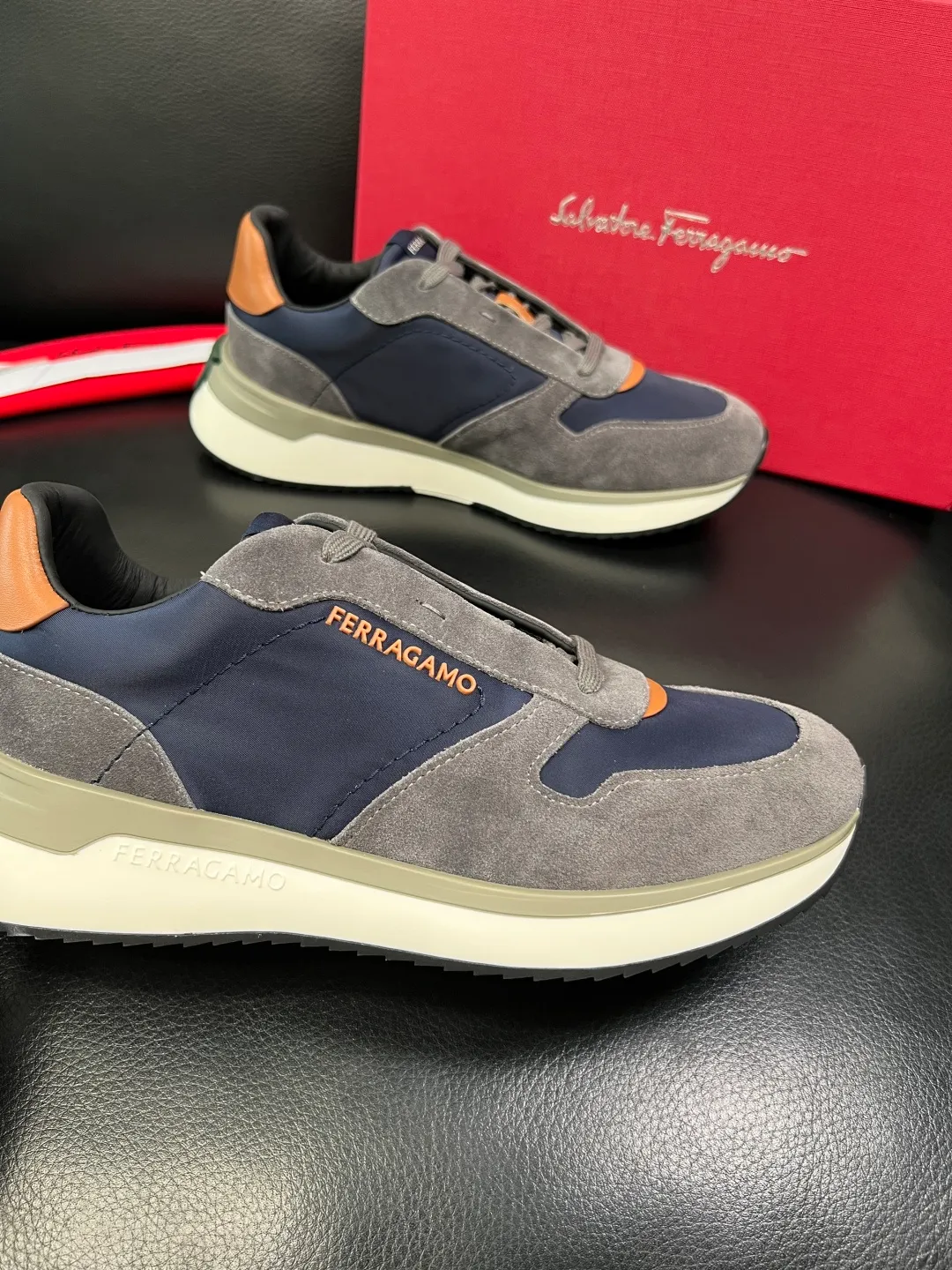 Men's shoes 💰780 Ferragamo High quality top handicrafts Ferragamo counters sell original factory configuration at the same time, imported original cowhide from Italy, imported water-dyed cow lining, soles: original factory special original soles are super comfortable, original factory and single goods, welcome to compare at the same time at the counter, code number 39-44 (customized 38 45)